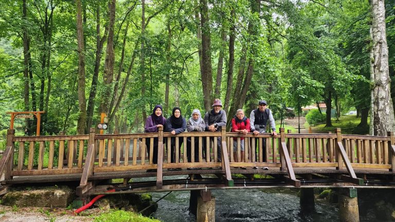 Jom Jelajah Benua customers in Balkan