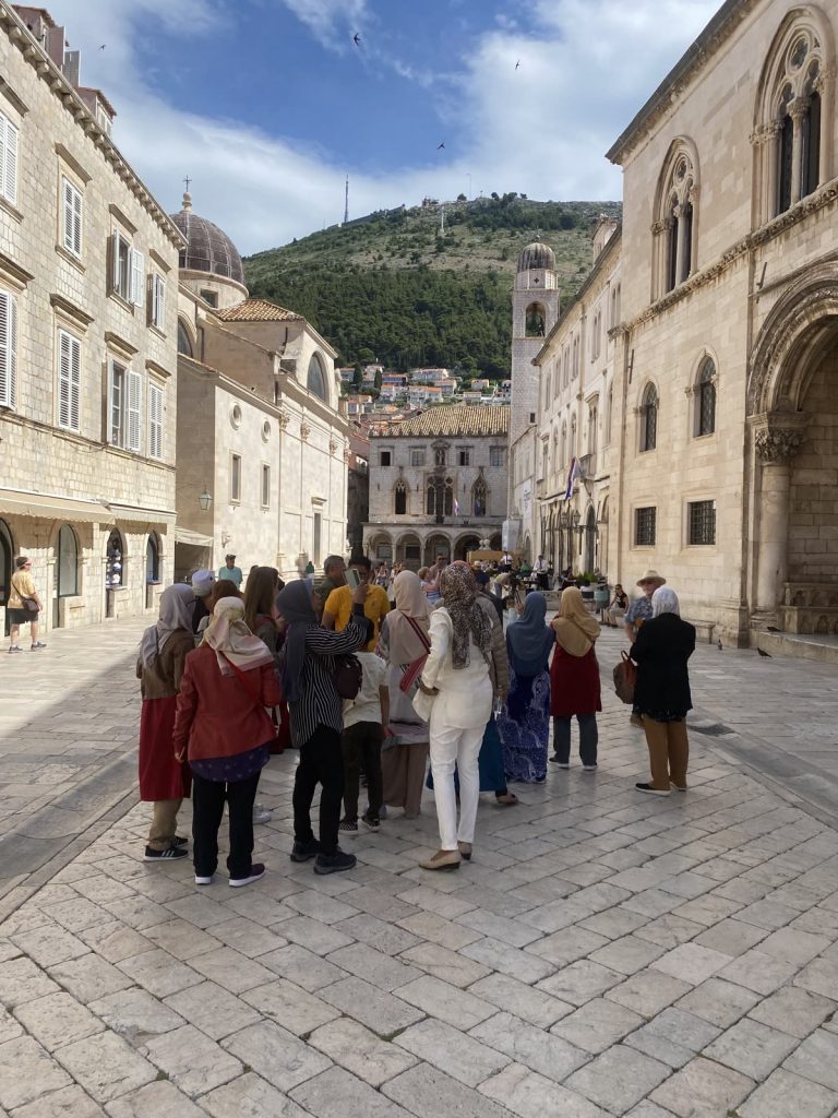Jom Jelajah Benua customers in Balkan