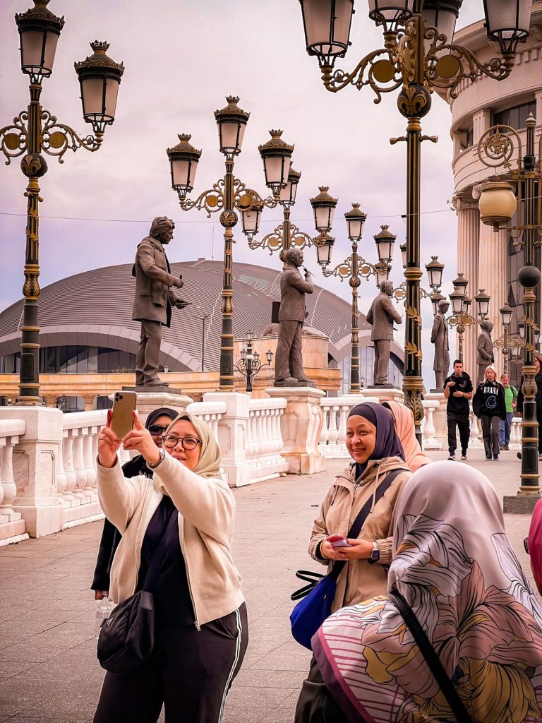 Jom Jelajah Benua customers in Balkan