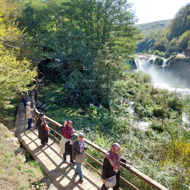 Jom Jelajah Benua customers in Balkan