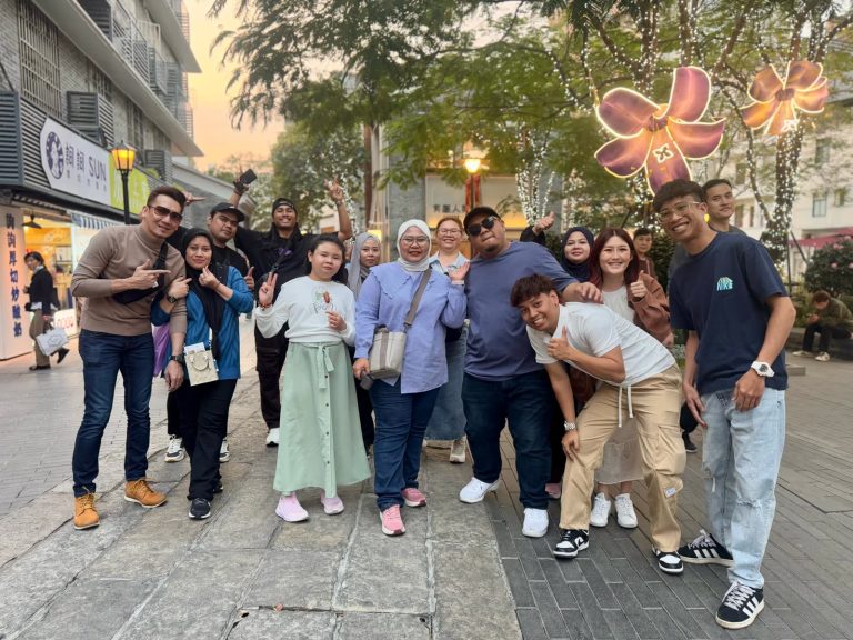 Jom Jelajah Benua customers in Guilin – Guangzhou