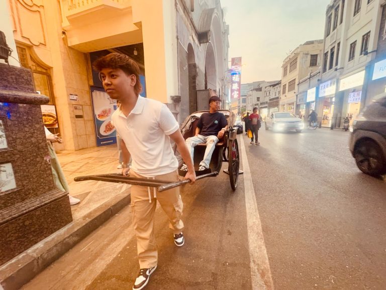 Jom Jelajah Benua customers in Guilin – Guangzhou