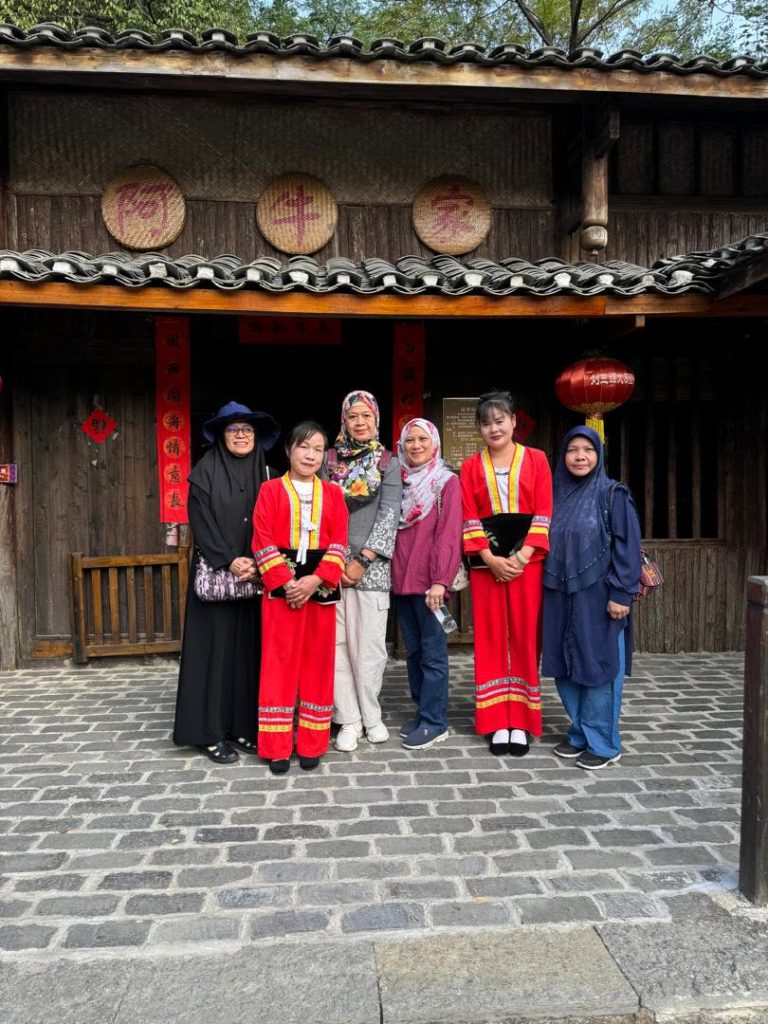 Jom Jelajah Benua customers in Guilin – Guangzhou