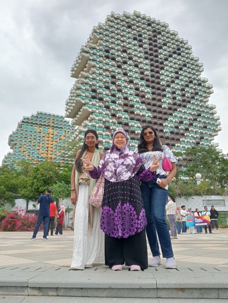 Jom Jelajah Benua customers in Hainan
