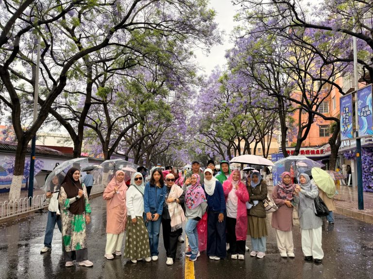 Jom Jelajah Benua customers in Yunnan