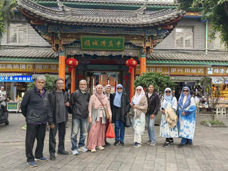 Jom Jelajah Benua customers in Yunnan
