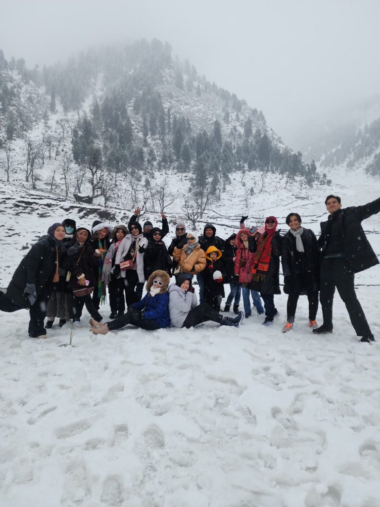 Jom Jelajah Benua customers in Kashmir – Agra – Delhi