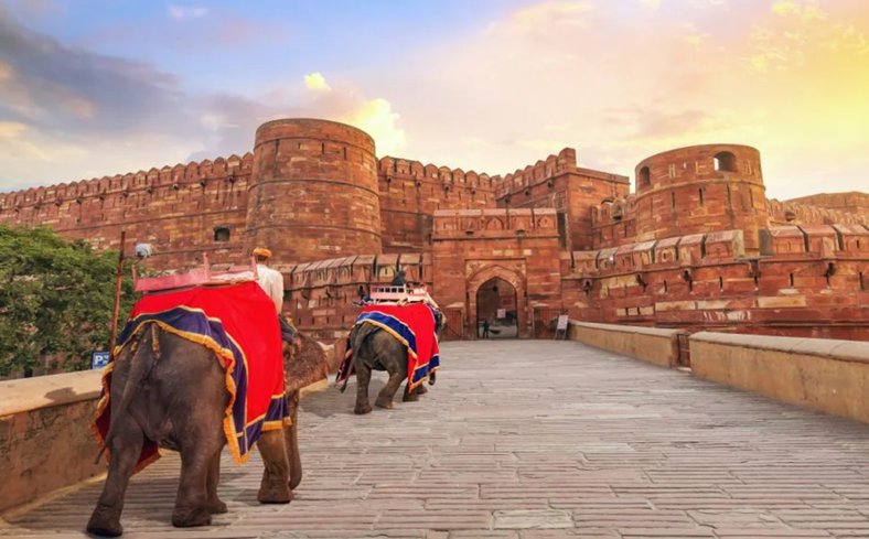 Kashmir – Agra – Delhi, India