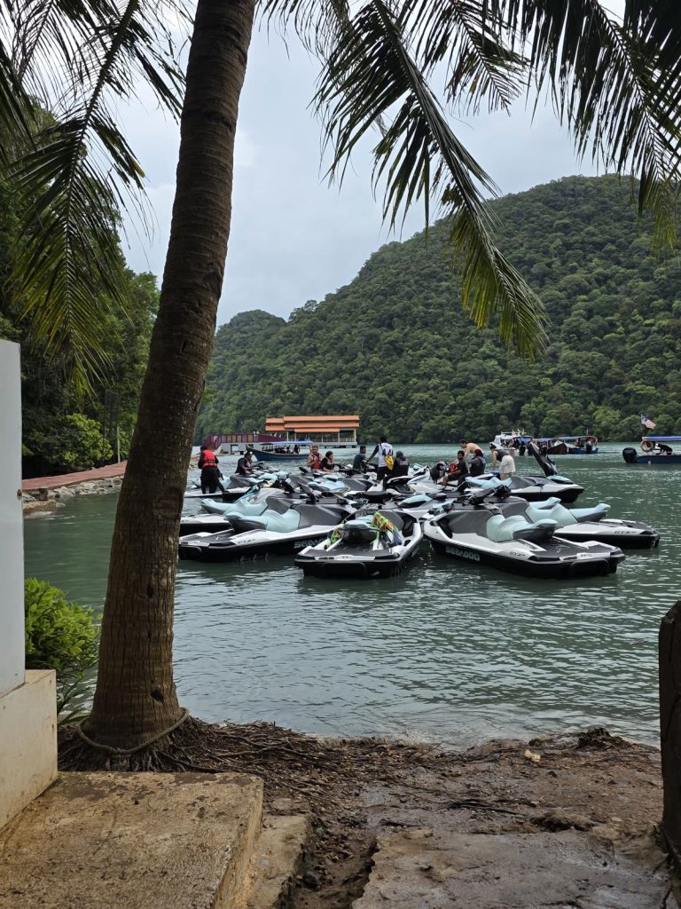 Jom Jelajah Benua customers in Langkawi