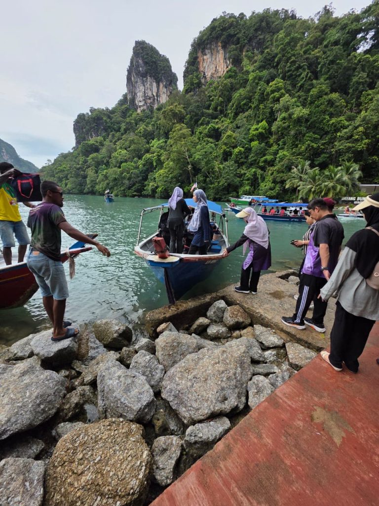 Jom Jelajah Benua customers in Langkawi
