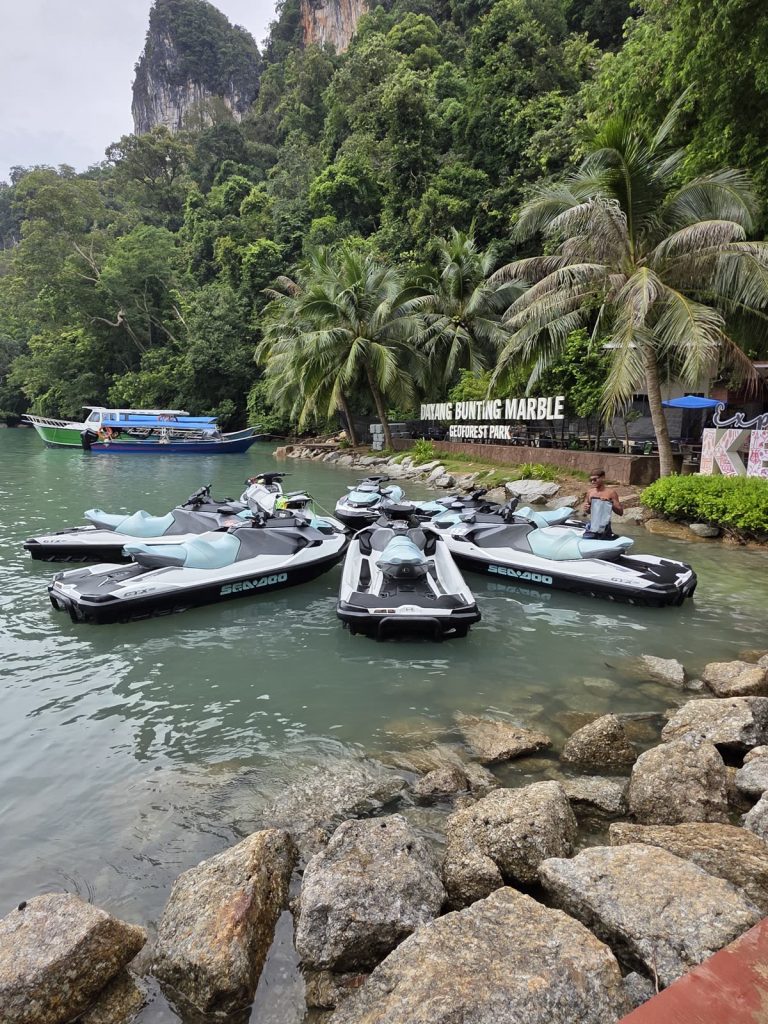 Jom Jelajah Benua customers in Langkawi
