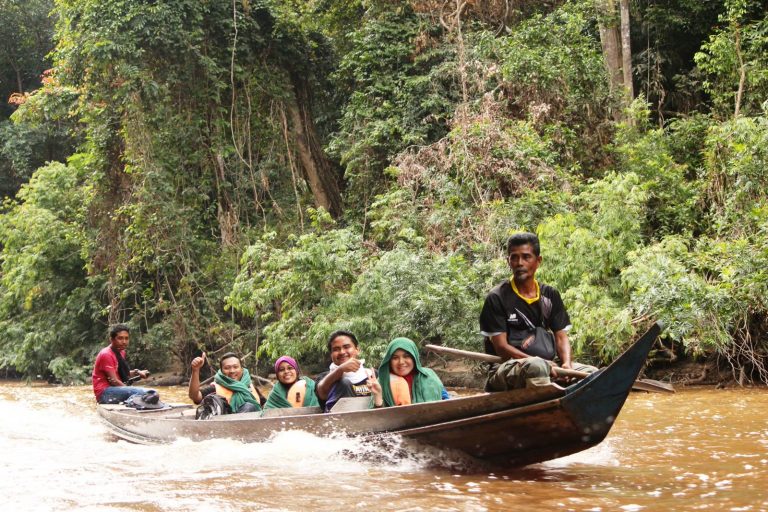 Jom Jelajah Benua customers in Taman Negara