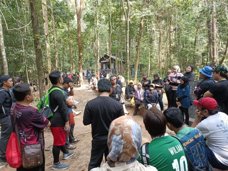 Jom Jelajah Benua customers in Taman Negara