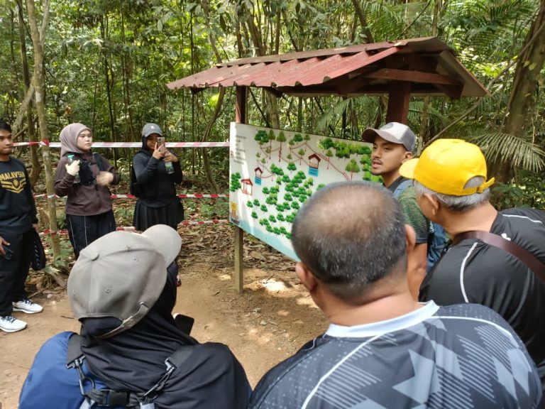 Jom Jelajah Benua customers in Taman Negara