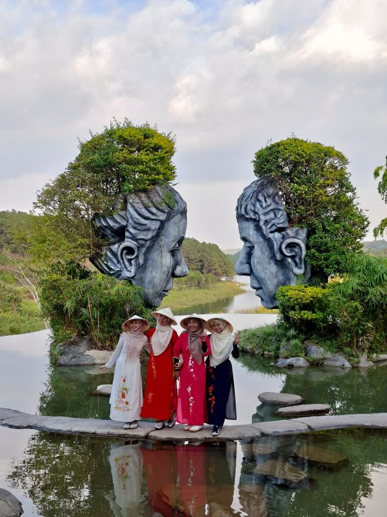 Jom Jelajah Benua customers in Dalat – Mui Ne – Ho Chi Minh