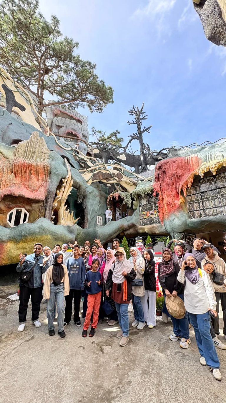 Jom Jelajah Benua customers in Dalat – Mui Ne – Ho Chi Minh