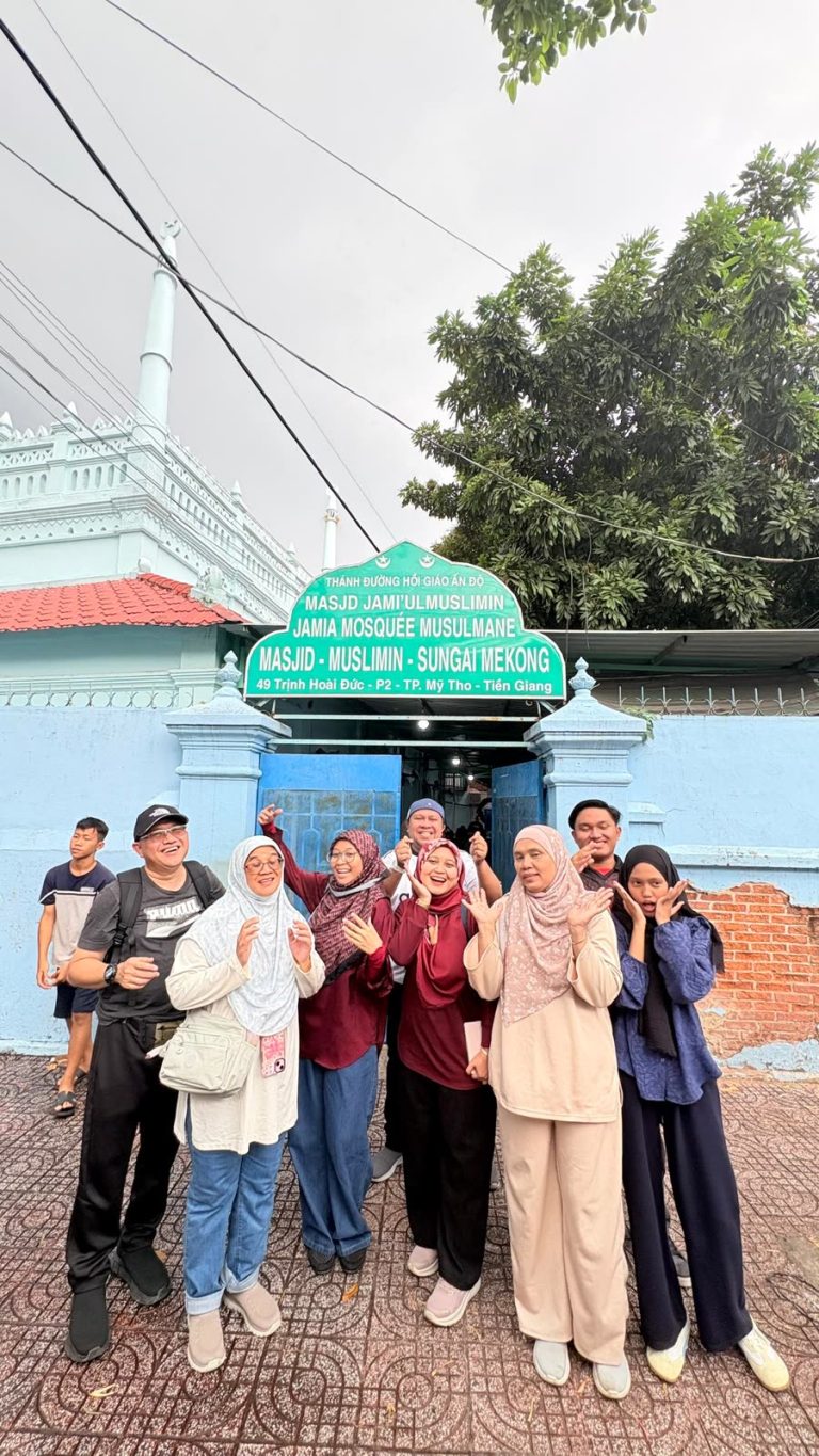 Jom Jelajah Benua customers in Dalat – Mui Ne – Ho Chi Minh