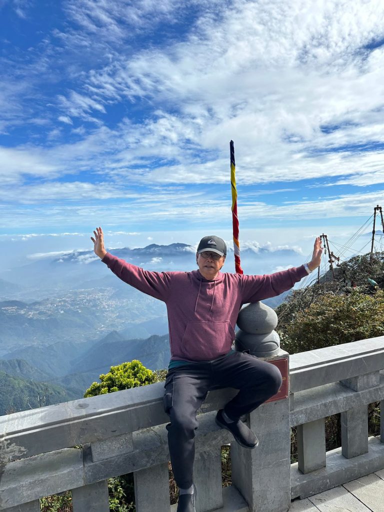 Jom Jelajah Benua customers in Hanoi – Sapa – Fansipan – Halong Bay