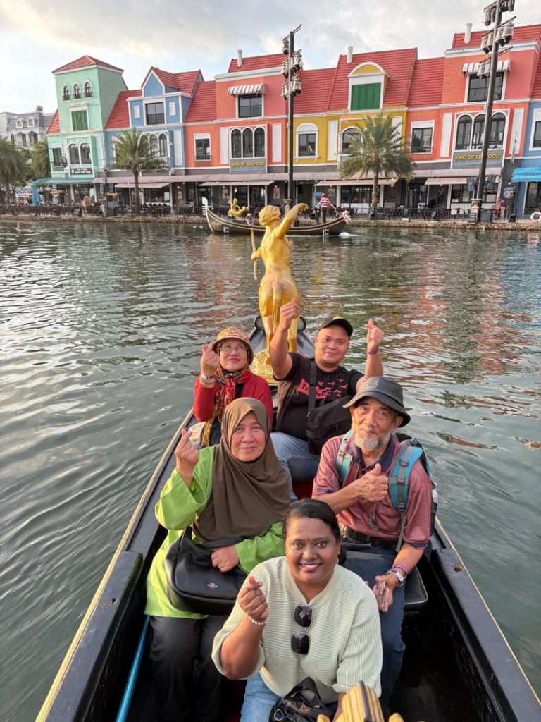 Jom Jelajah Benua customers in Phu Quoc
