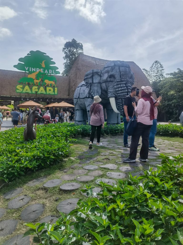 Jom Jelajah Benua customers in Phu Quoc